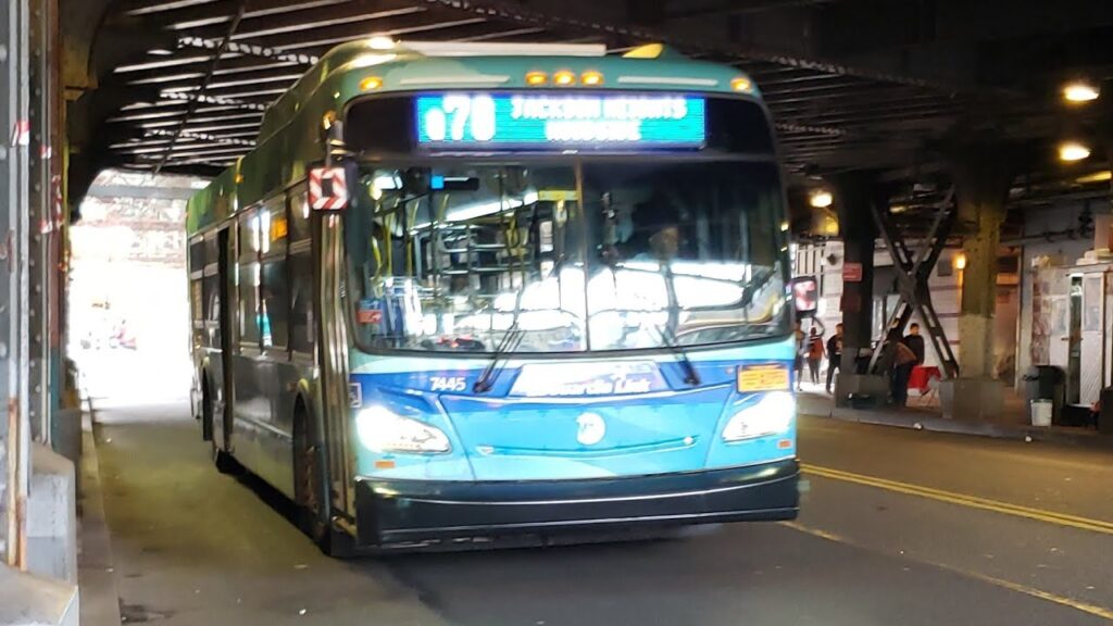 NYC Metropolitan Transportation Authority Q70 "LaGuardia Link Passing By On Jackson Ave In Queens