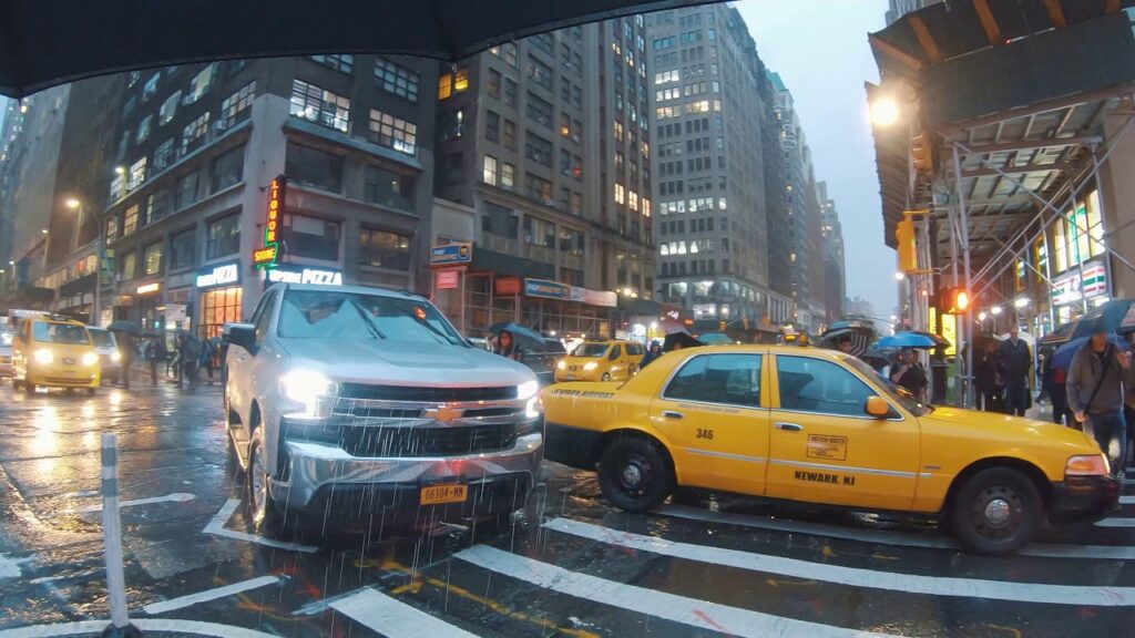 Midtown Manhattan, NYC Rain Walk | Port Authority Area to Grand Central Area (Cyberpunk Vibes)