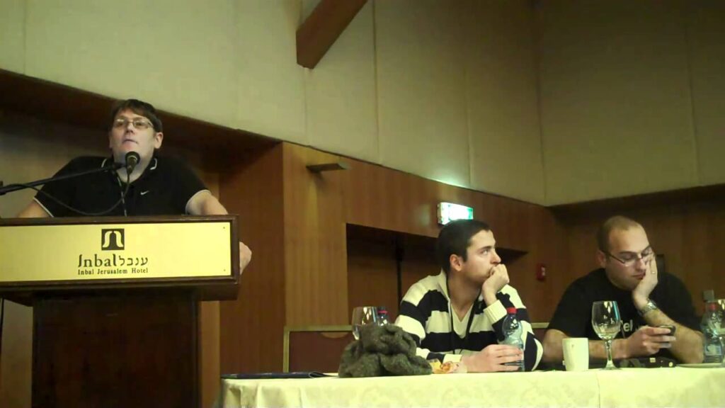 Sphinncon 2011 - Dixon Jones - Identifying Authority Links Tailored to YOU